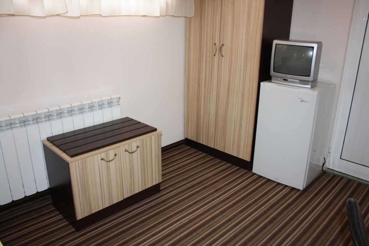 Отель Hotel Orlando София-14