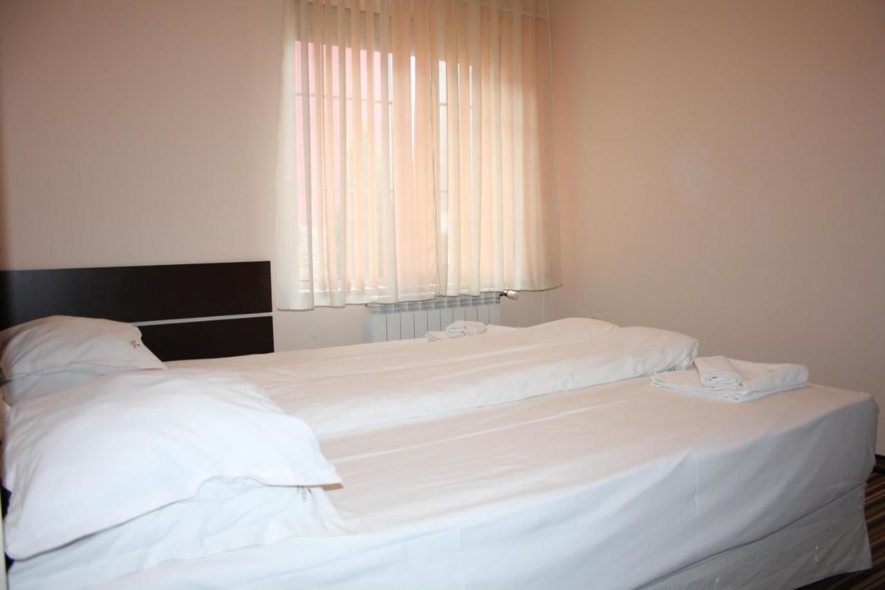 Отель Hotel Orlando София-17