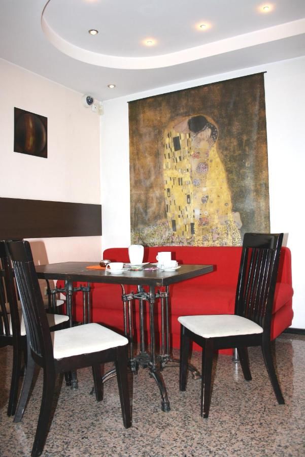 Отель Hotel Orlando София-10