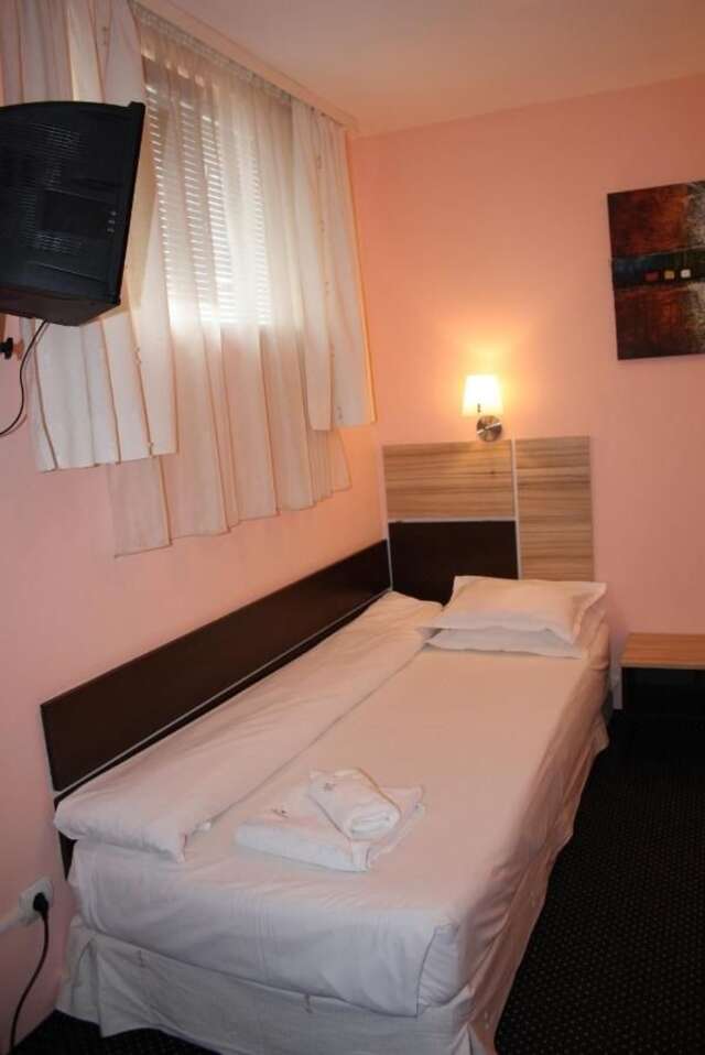 Отель Hotel Orlando София-29