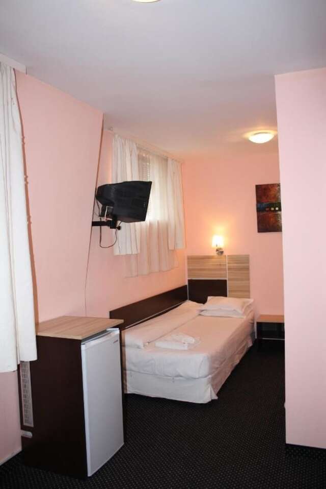 Отель Hotel Orlando София-33
